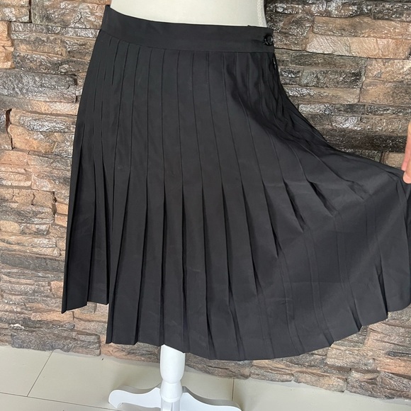 Tion Design Black Pleated Midi Skirt for Cocktail - Picture 4 of 14